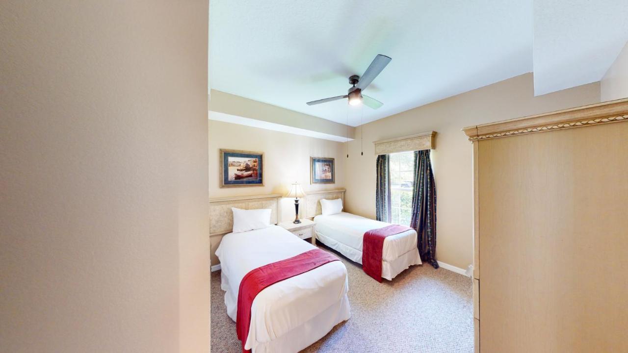 Pura Vida Aparthotel Lake Buena Vista Exterior photo